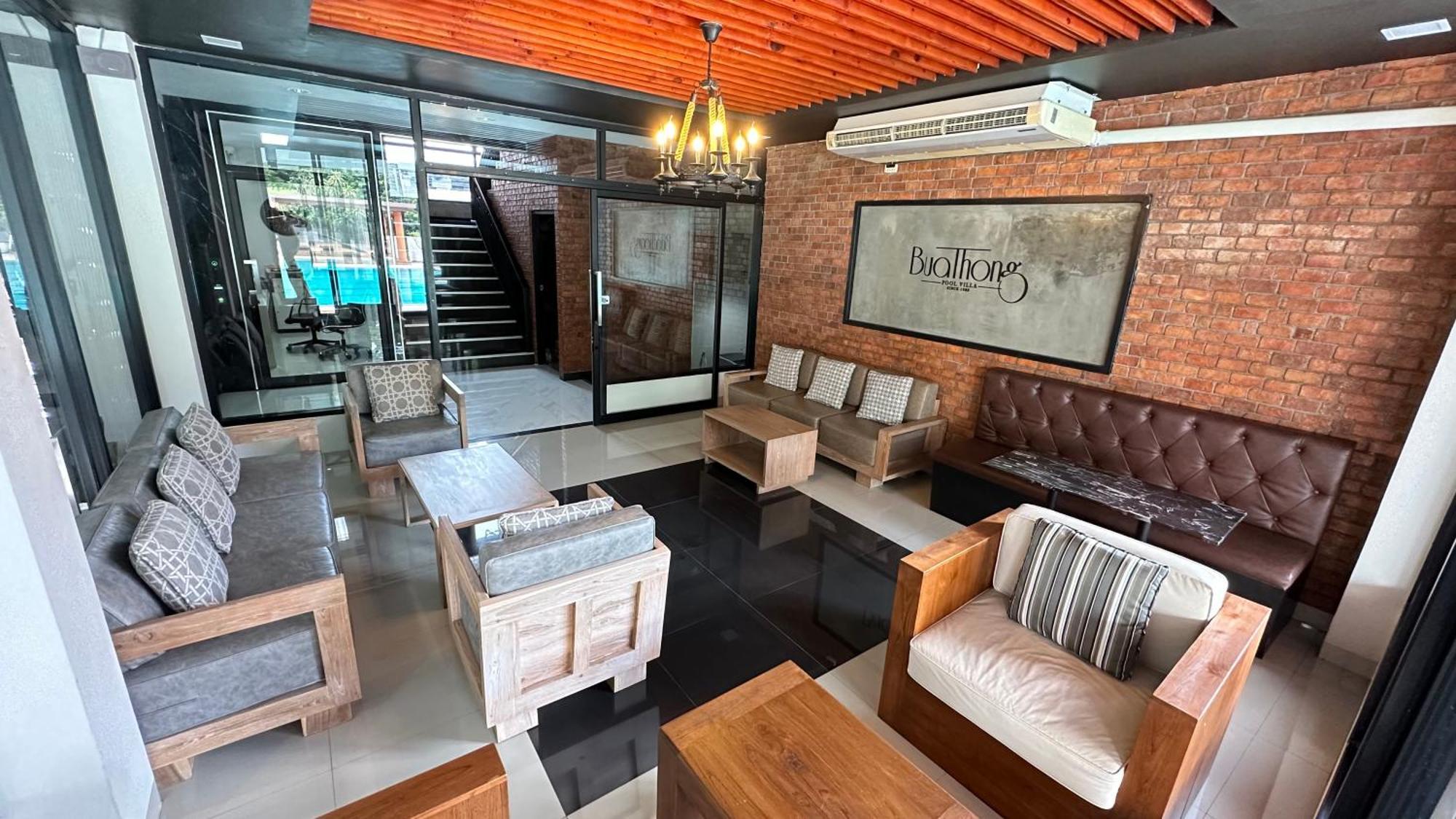 Buathong Pool Apartment *
