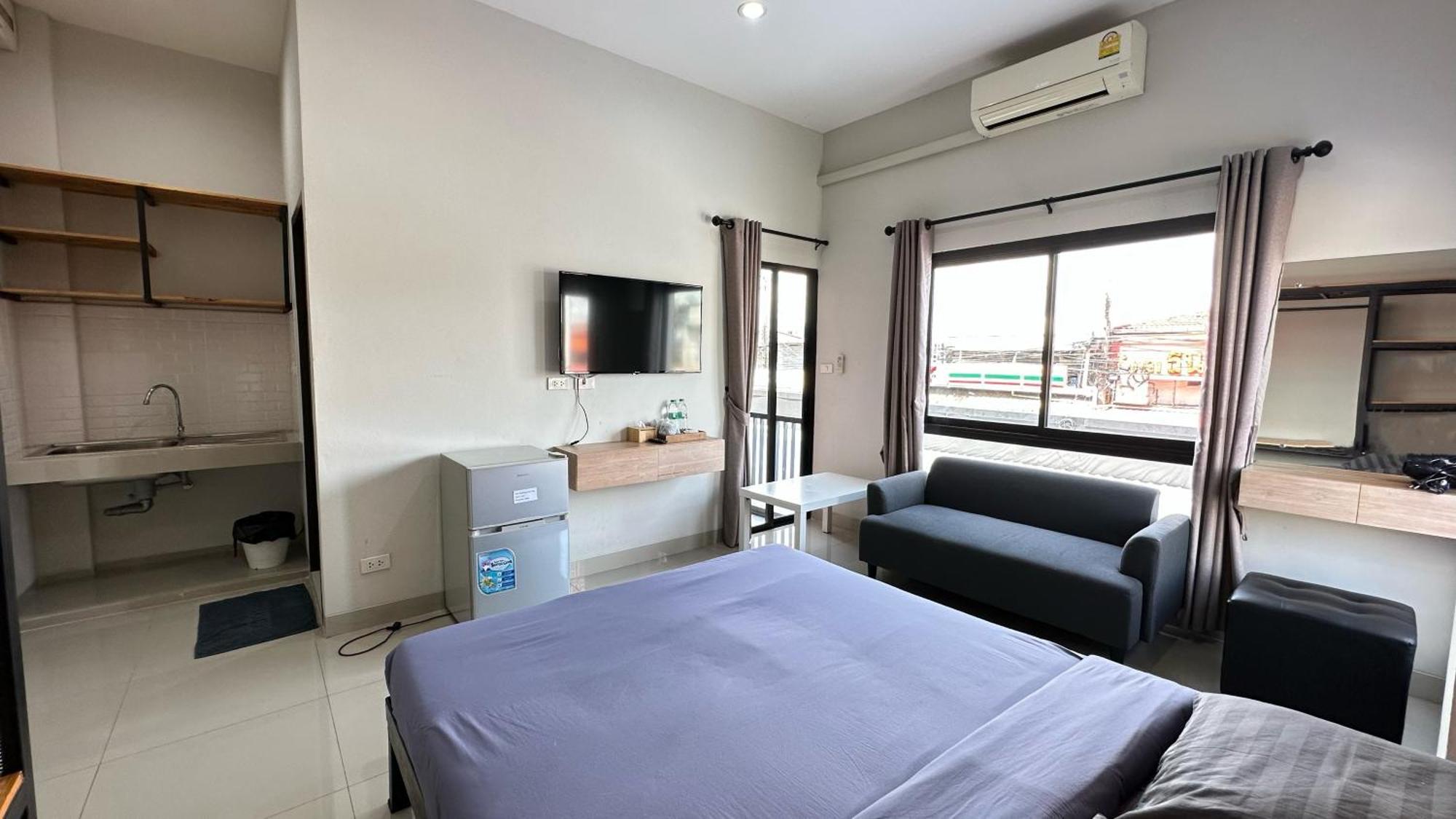Buathong Pool Apartment Ban Khung Taphao